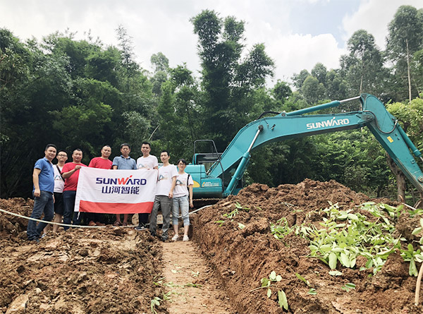 “清凉”送到客户手中,为山河智能售后服务活动打CAII