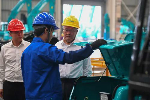 “智慧工厂”引领“生产节拍”——蜜桃久久久影院智能一探究竟